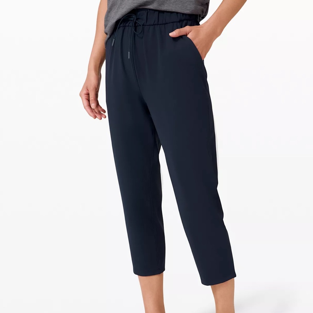 Lululemon Athletic Navy Capris